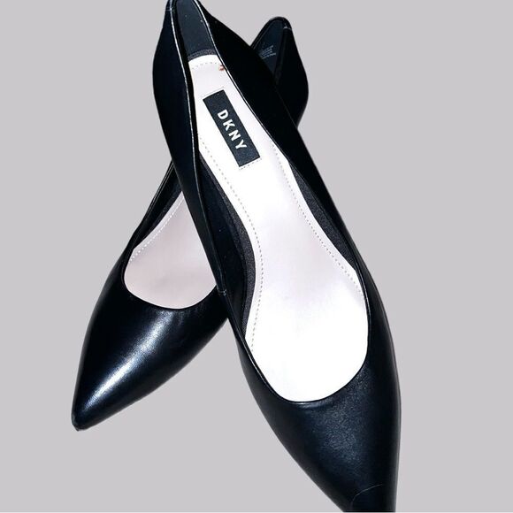 DKNY gorgeous black leather heels! New - Picture 1 of 7